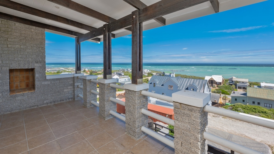 6 Bedroom Property for Sale in Suiderstrand Western Cape